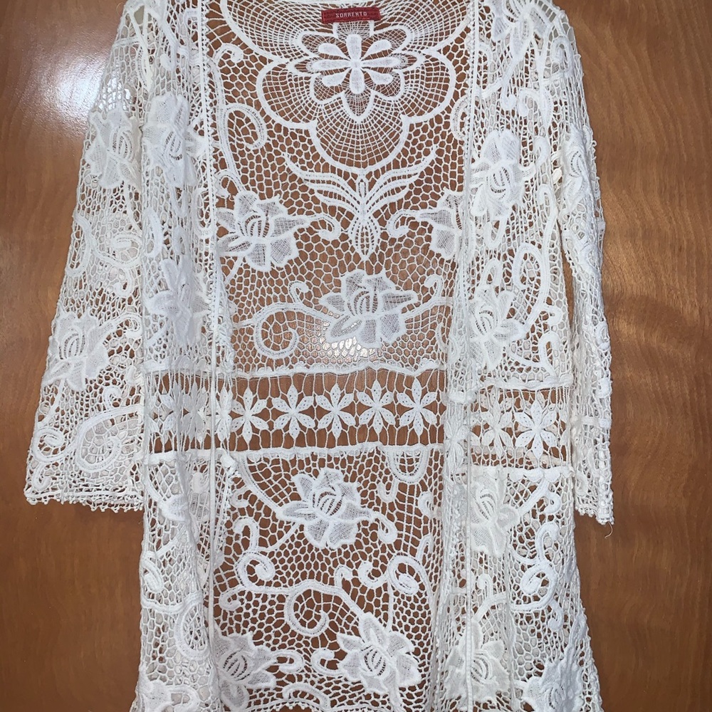 Sorrento Crocheted Lace White Top Cover Up S/M